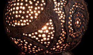 contoh lampu hias kerajinan dari batok kelapa