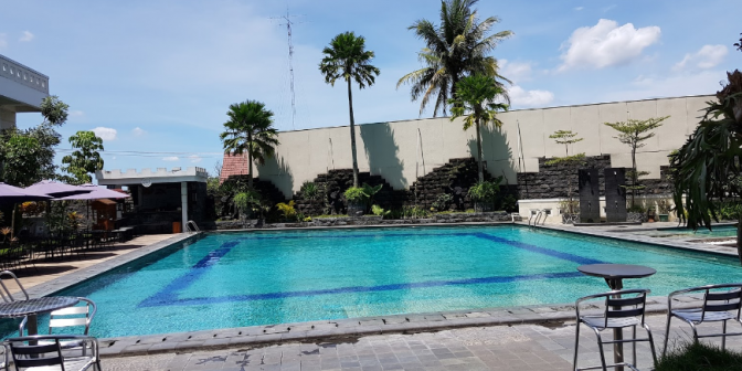 hotel dengan kolam renang di yogyakarta