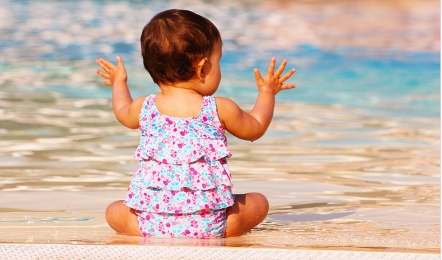 aturan bayi berenang