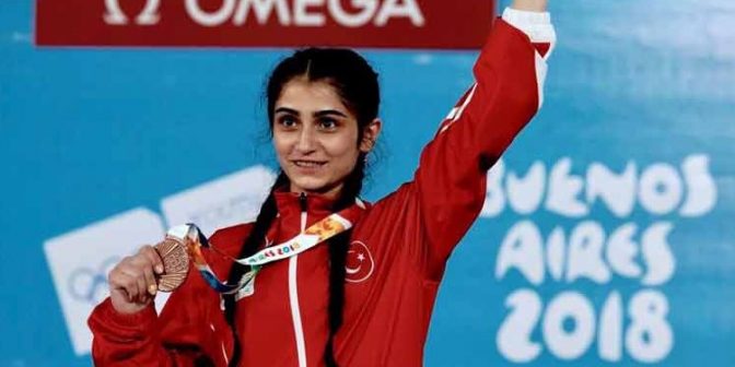 Atlet berprestasi - Federasi renang Turki