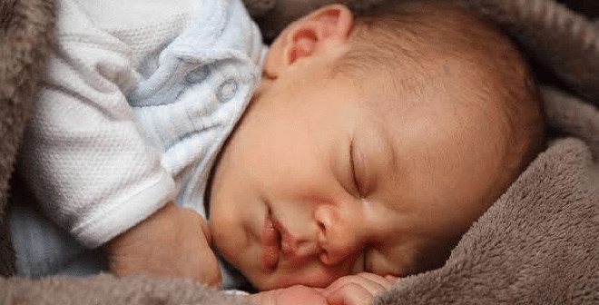 penyebab bayi susah tidur