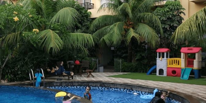 Hotel dengan Kolam Renang di Tangerang
