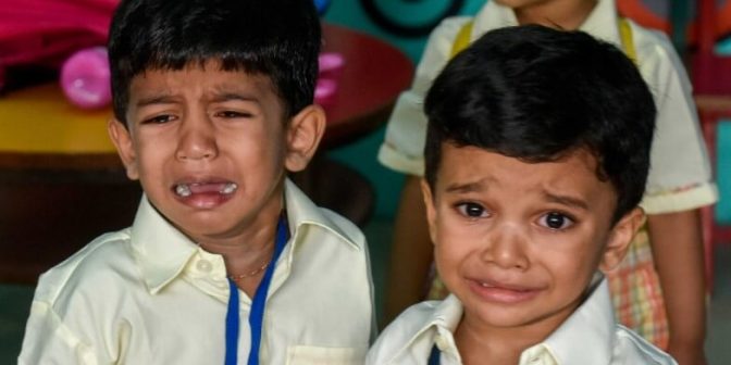 anak sering menangis di sekolah