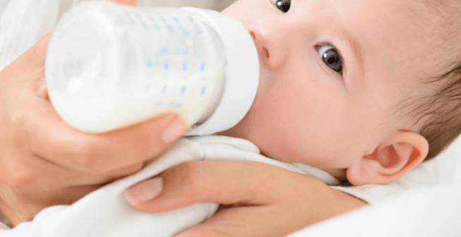 Memilih Susu Formula untuk Bayi