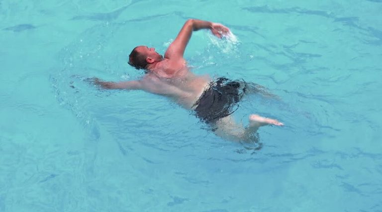 11 Manfaat Berenang bagi Pria 2