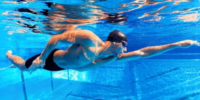 Rasakan Manfaat Berenang Gaya Bebas untuk Otot dan Berbagai Macam Keluhan Kesehatan 1