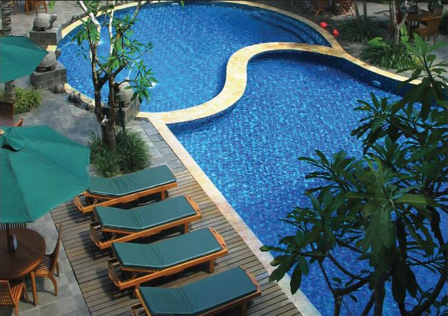 hotel dengan kolam renang di Balikpapan