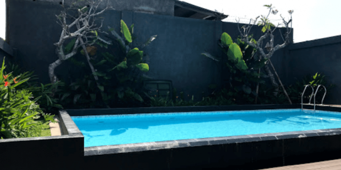 hotel dengan kolam renang di Kediri