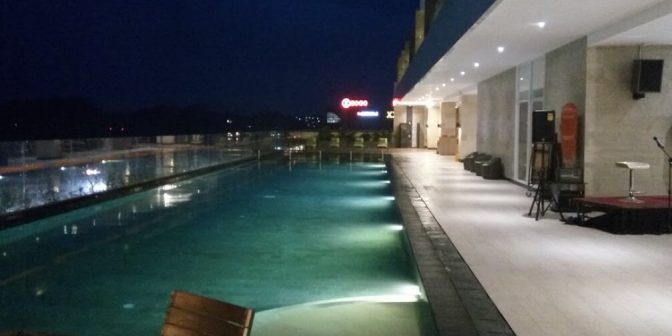 hotel dengan kolam renang di Samarinda