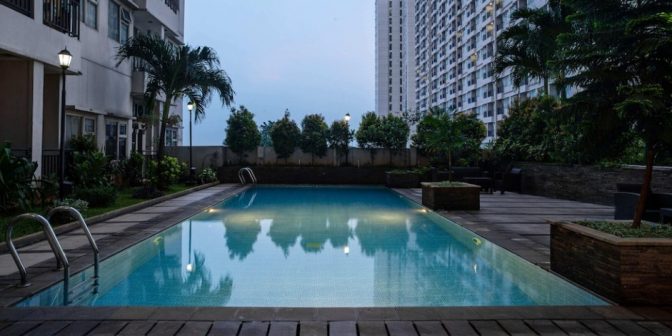 hotel dengan kolam renang di Depok