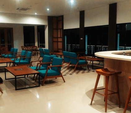 Hotel dengan Kolam Renang di Purwakarta
