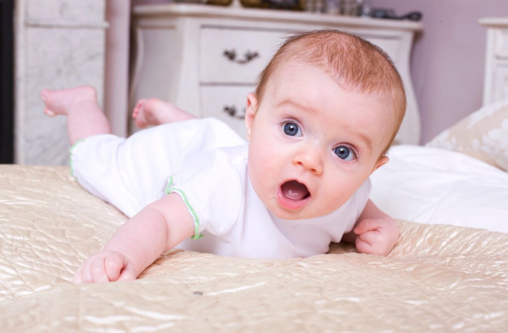 foto bayi tengkurap studio Ini tahapan usia bayi tengkurap dan cara efektif melatihnya