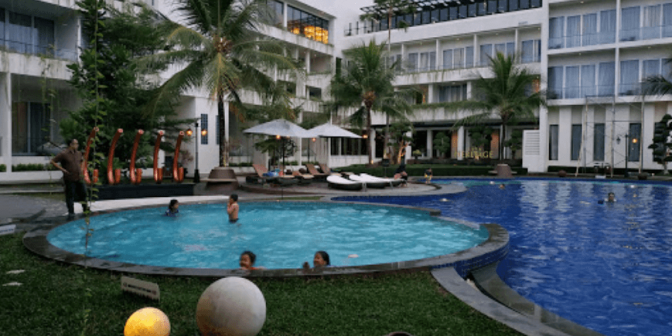 hotel dengan kolam renang di Purwokerto.png java.png