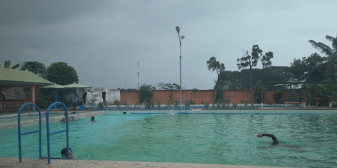 kolam renang di Probolinggo
