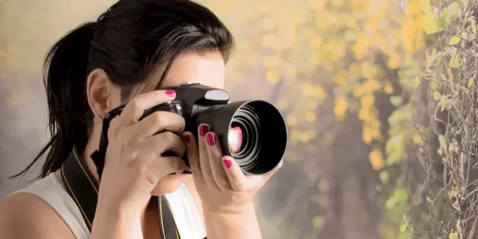 Foto profil keren tema bergaya Ala fotografer perempuan