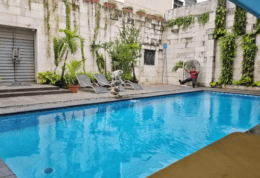 Puri hotel dengan private pool di jakarta