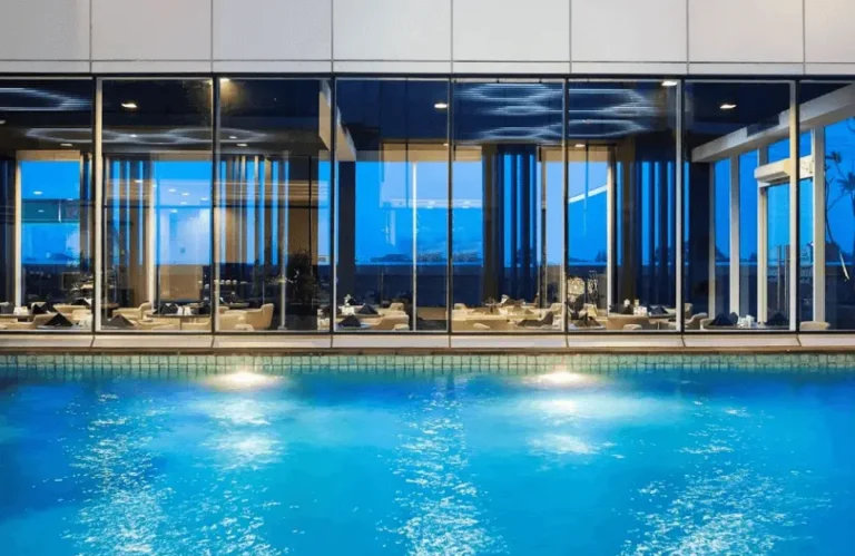 hotel dengan private pool di Jakarta