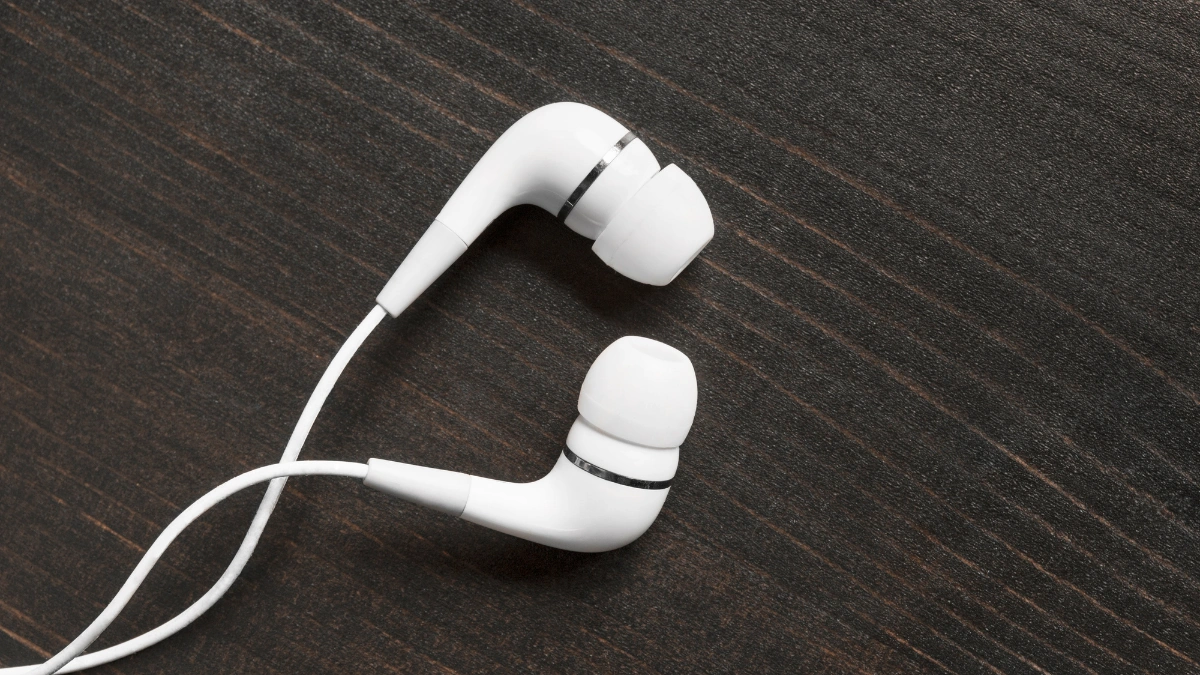 Advantages and Disadvantages of Wired Headsets