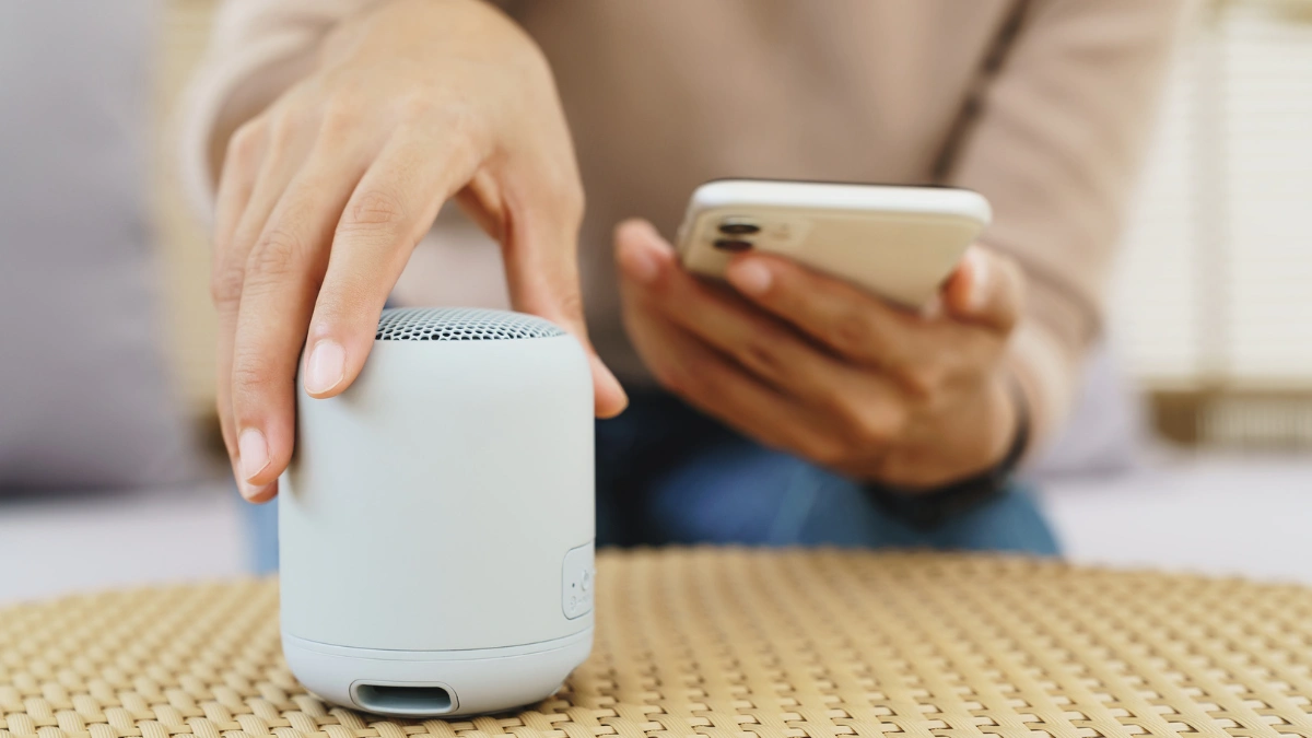 Advantages and Disadvantages of Bluetooth Speakers