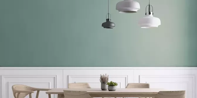 ruang makan minimalis dengan kombinasi warna