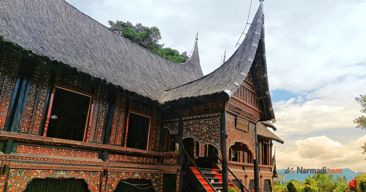desain rumah adat minangkabau