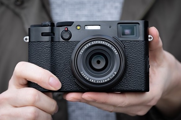 New Fujifilm X100V; Significant Upgrade of X100F with more Robust and Stylist Form Factor