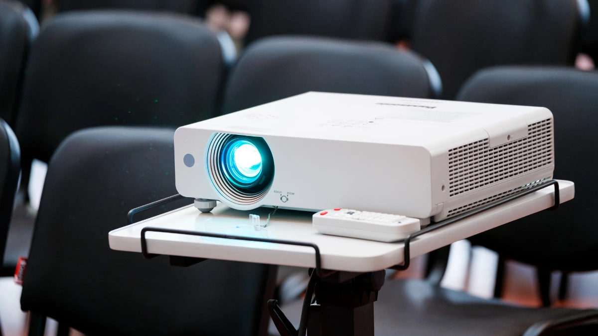 LCD Projector vs LCOS Projector The 5 Key Differences Advantages 4