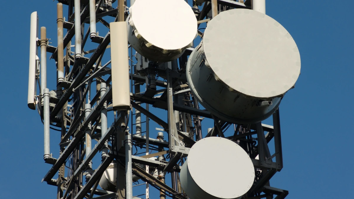 Microwave Link Definition, How it Works, Function, and Regulations in Indonesia