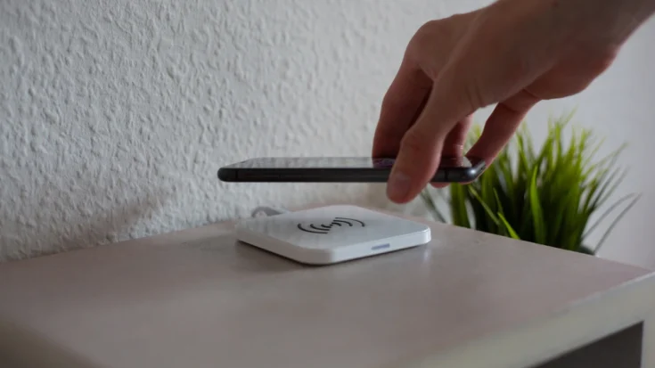 Wireless Charger for Smartphones The Advantages and Disadvantages 2