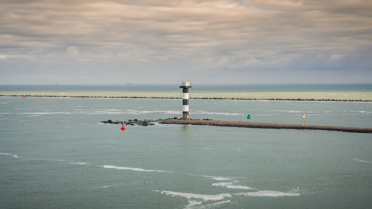 Exploring The 4 Advantages and Disadvantages of Radar Security in The Marine 3