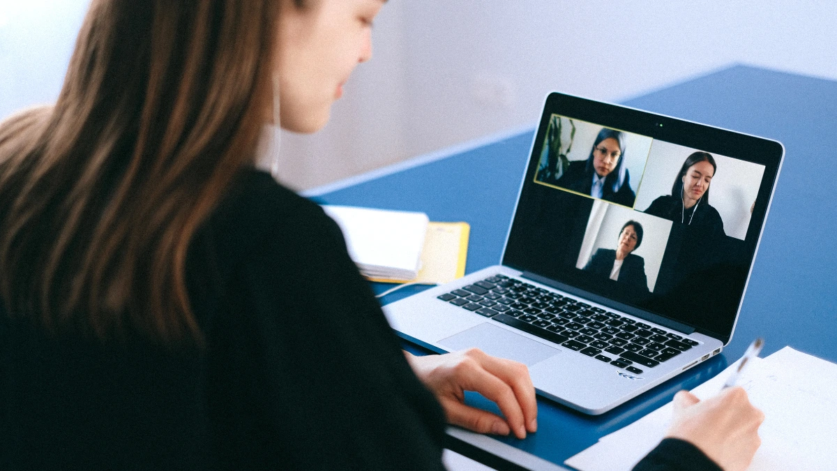 Maximizing and Minimizing The Advantages and Disadvantages of Video Conference 3 Maximizing and Minimizing The Advantages and Disadvantages of Video Conference 3