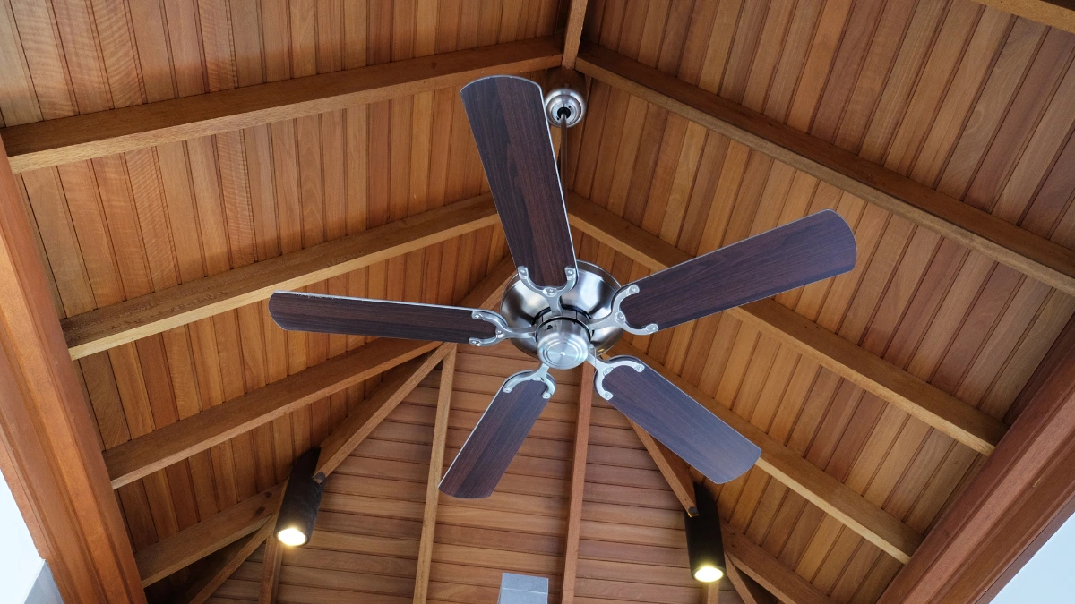 Smart Fan Definition, Features, Advantages, and the Regulations in Indonesia
