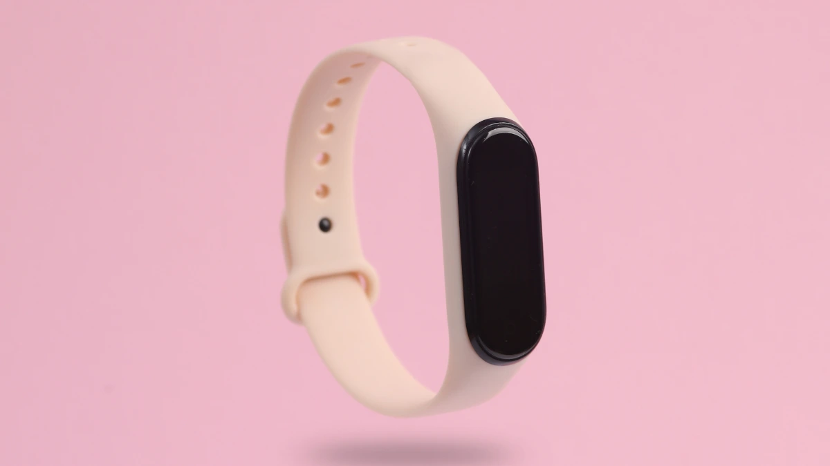 Smartwatch vs Smartband Breaking Down the Real Differences 3