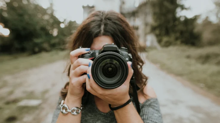 DSLR Cameras Definition, Usability, and Advantages