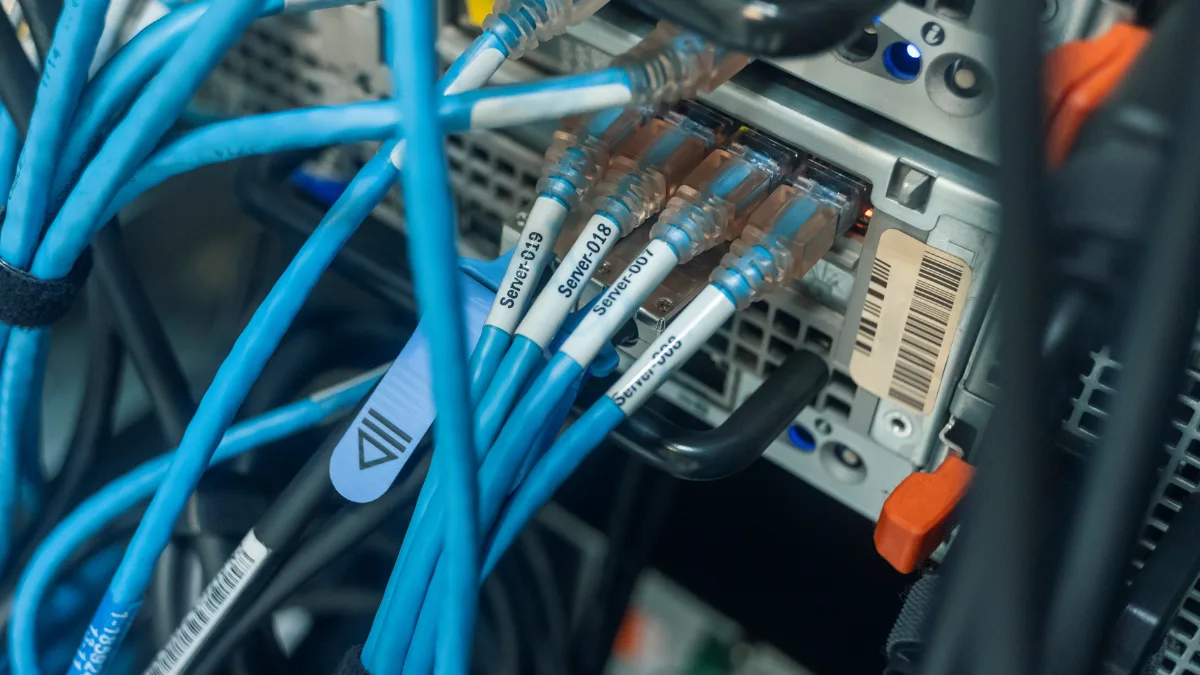 DWDM vs CWDM What You Need to Know About the Essential Differences 2