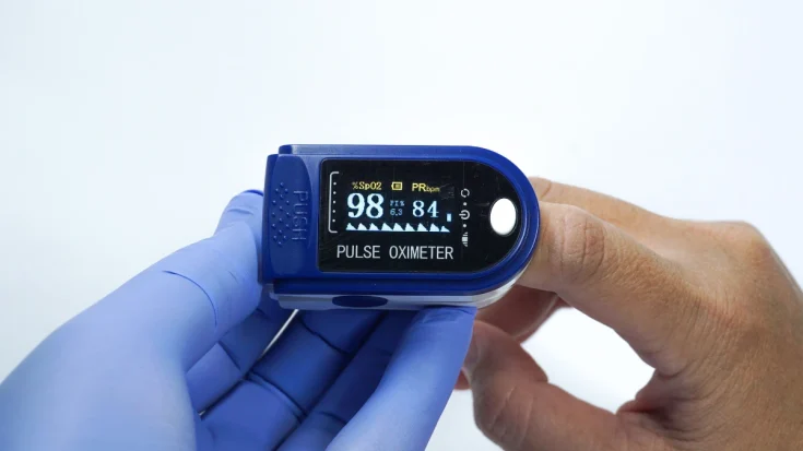 Demystifying the Advantages and Disadvantages of Pulse Oximeter