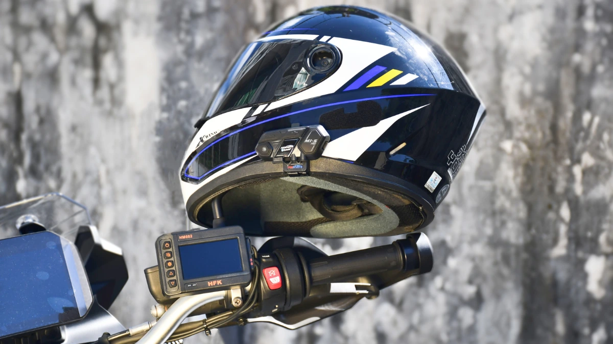 Helmet Intercom: Knowing the Definition, Functions, and Advantages