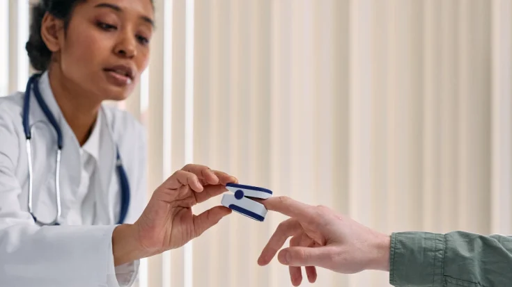 Pulse Oximeter Definition, How it Works, Functions, and Regulation in Indonesia 3