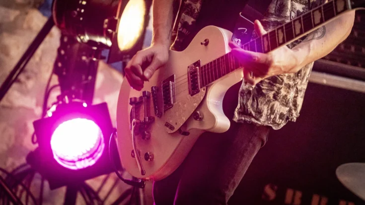 Wireless Guitar Jack Definition, How it Works, the Advantages, and Regulations in Indonesia 3