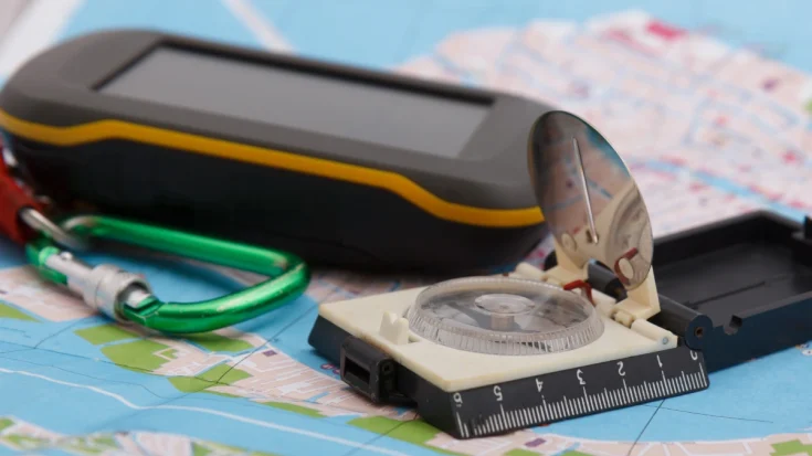 Advantages of Handheld GPS that Helps Navigate in Signal-less Areas