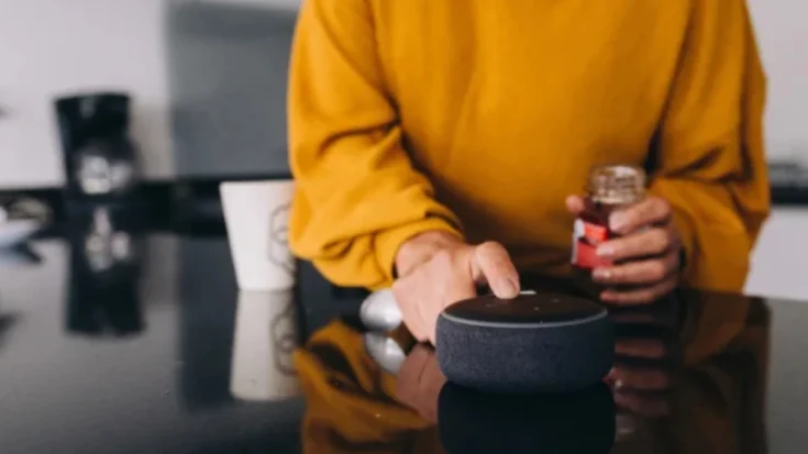 Amplifying the 5 Advantages and Disadvantages of Speakerphone 4