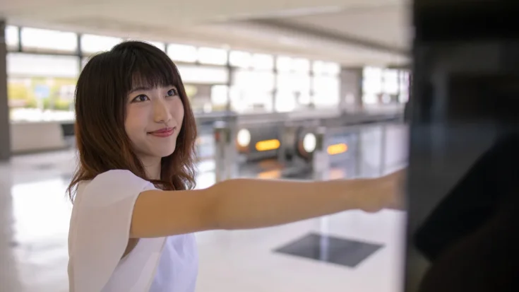 Digital Signage in Transportation Knowing the Functions and Advantages, Providing Experiences to Users 2