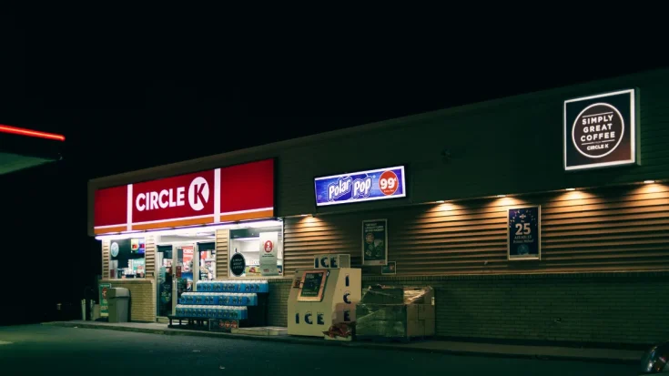 Digital Signage in the Retail Store Knowing the Functions and Advantages, Increasing Your Brand Image and Sale! 2