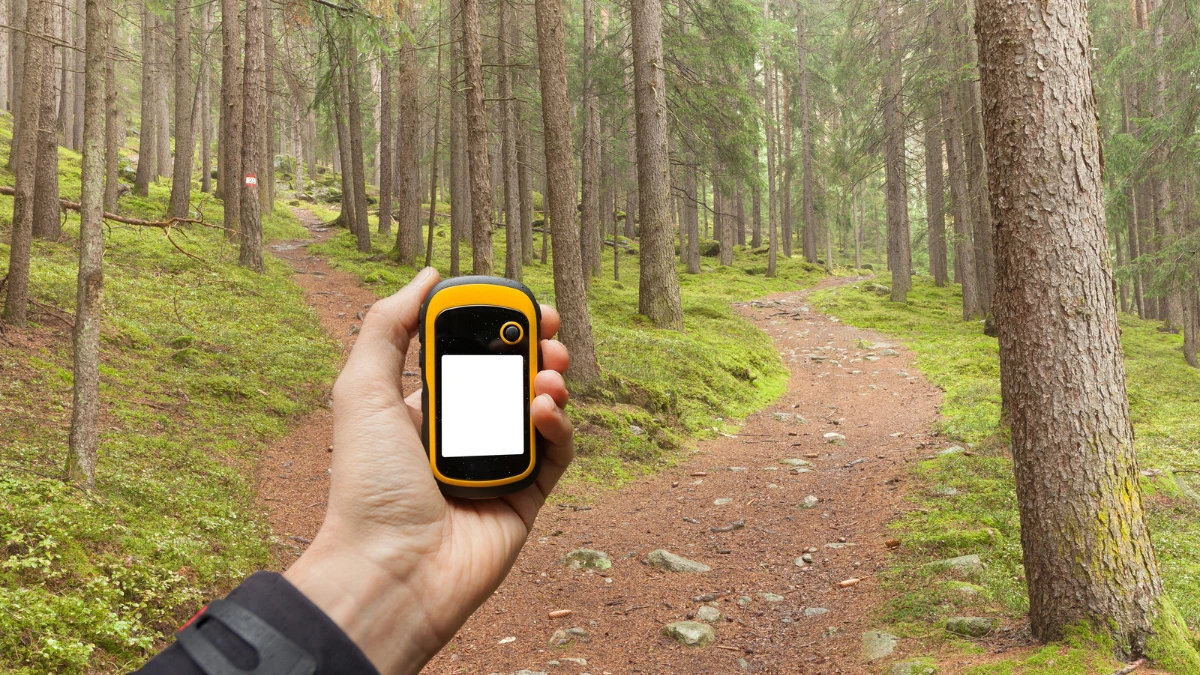 Handheld GPS Definition, Functions, Features, and Regulation in Indonesia 3