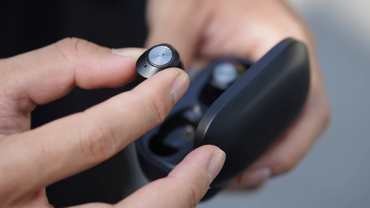 Knowing The 5 Common Advantages and Disadvantages of TWS 4