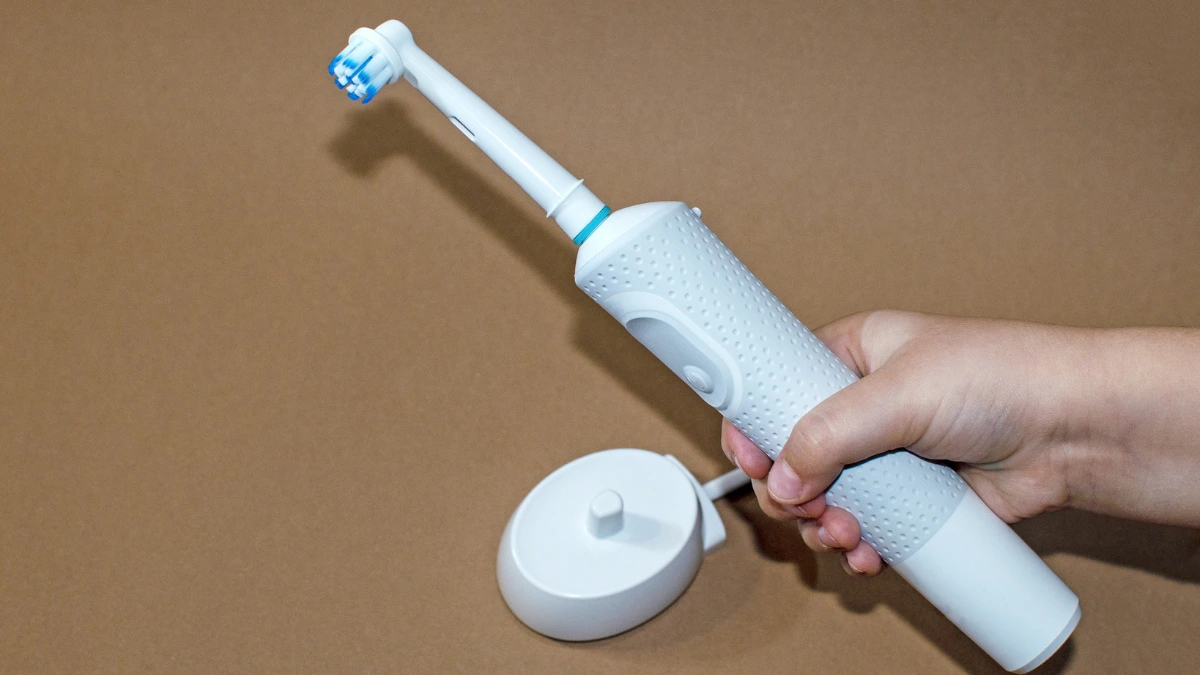 Knowing the 5 Clean Advantages and Disadvantages of Smart Toothbrush 4