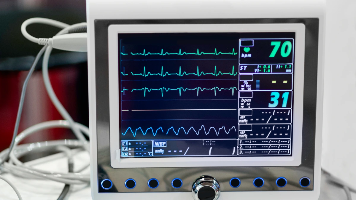 Multi-Parameter Monitor Definition, Functions, and Advantages