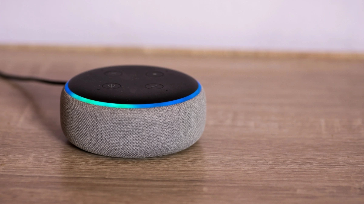 Speakerphone Definition, Functions, Types, and Regulation in Indonesia 2