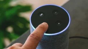 Speakerphone Definition, Functions, Types, and Regulation in Indonesia