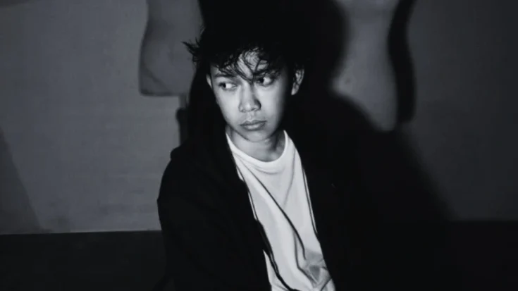 Swim in the Dark by Tovan as Dimulti Musics First Release 3